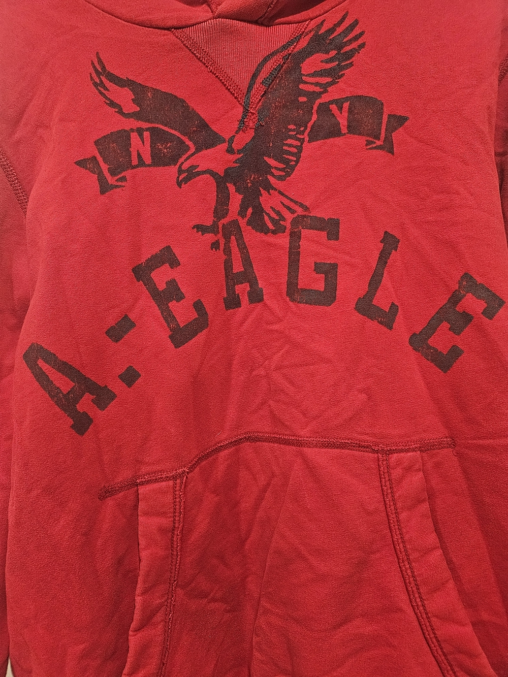 Men's American Eagle Pullover Hoodie with Eagle Graphic Size M